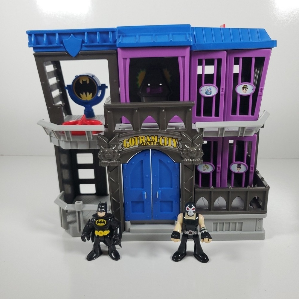 2012 IMAGINEXT DC Super Friends GOTHAM CITY JAIL Fisher Price BATMAN + FIGURES!
